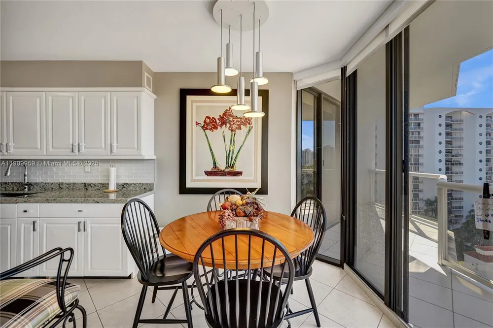 3600 Yacht Club Dr, Aventura, FL 33180
