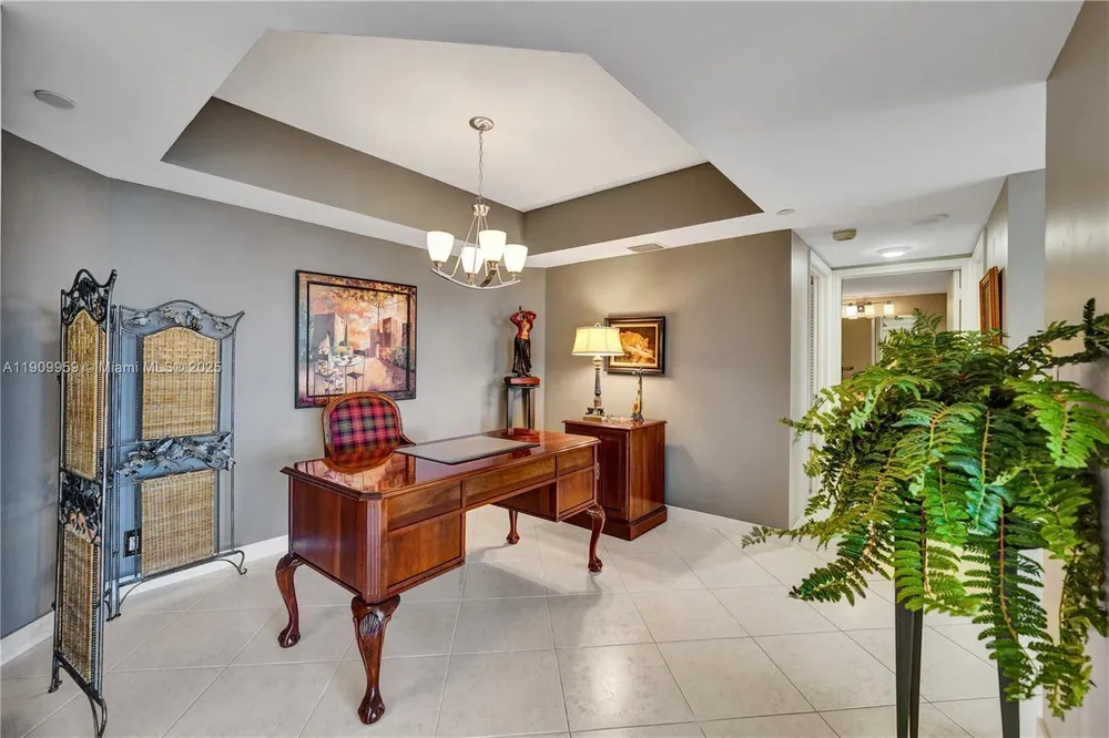 3600 Yacht Club Dr, Aventura, FL 33180