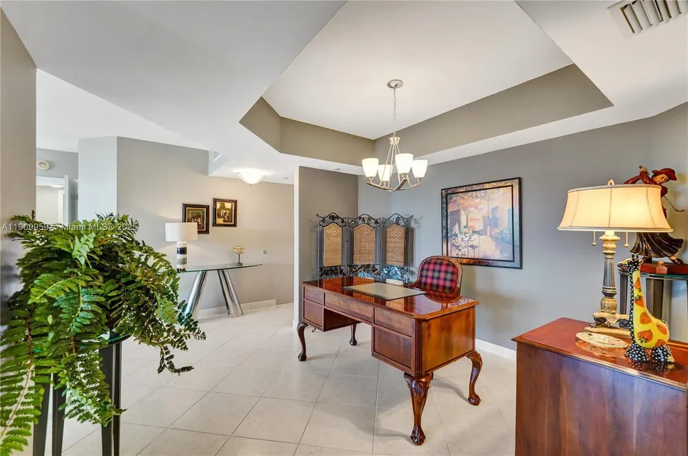 3600 Yacht Club Dr, Aventura, FL 33180