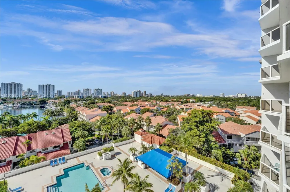 3600 Yacht Club Dr, Aventura, FL 33180