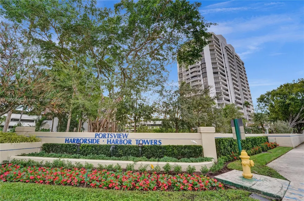 3600 Yacht Club Dr, Aventura, FL 33180