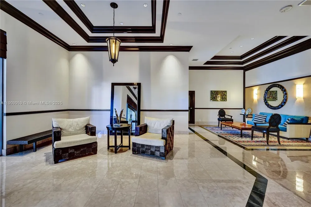 3600 Yacht Club Dr, Aventura, FL 33180