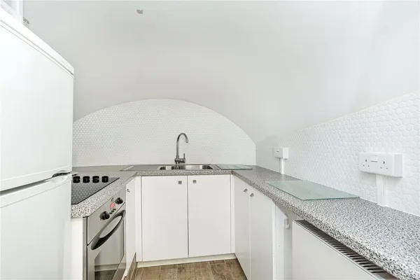 Westmoreland Terrace, London, SW1V photo 4
