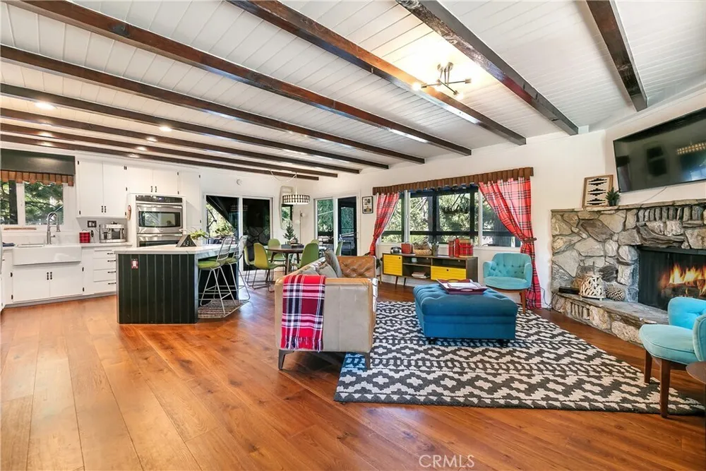 27558 W Shore Rd, Lake Arrowhead, CA 92352