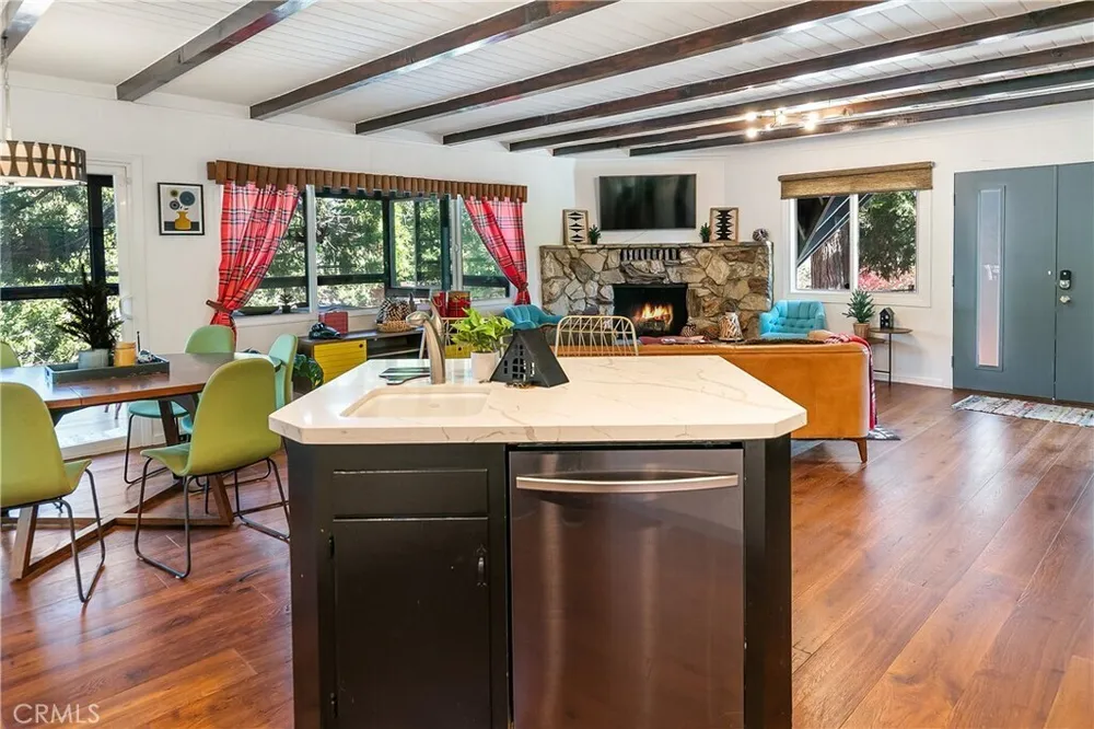 27558 W Shore Rd, Lake Arrowhead, CA 92352
