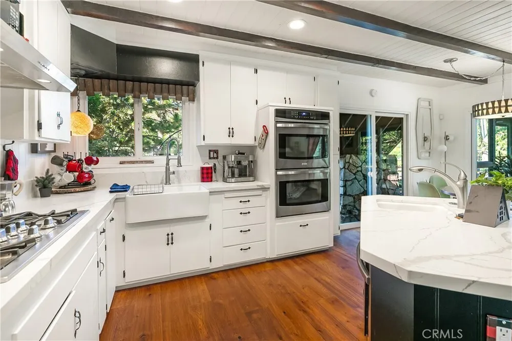 27558 W Shore Rd, Lake Arrowhead, CA 92352