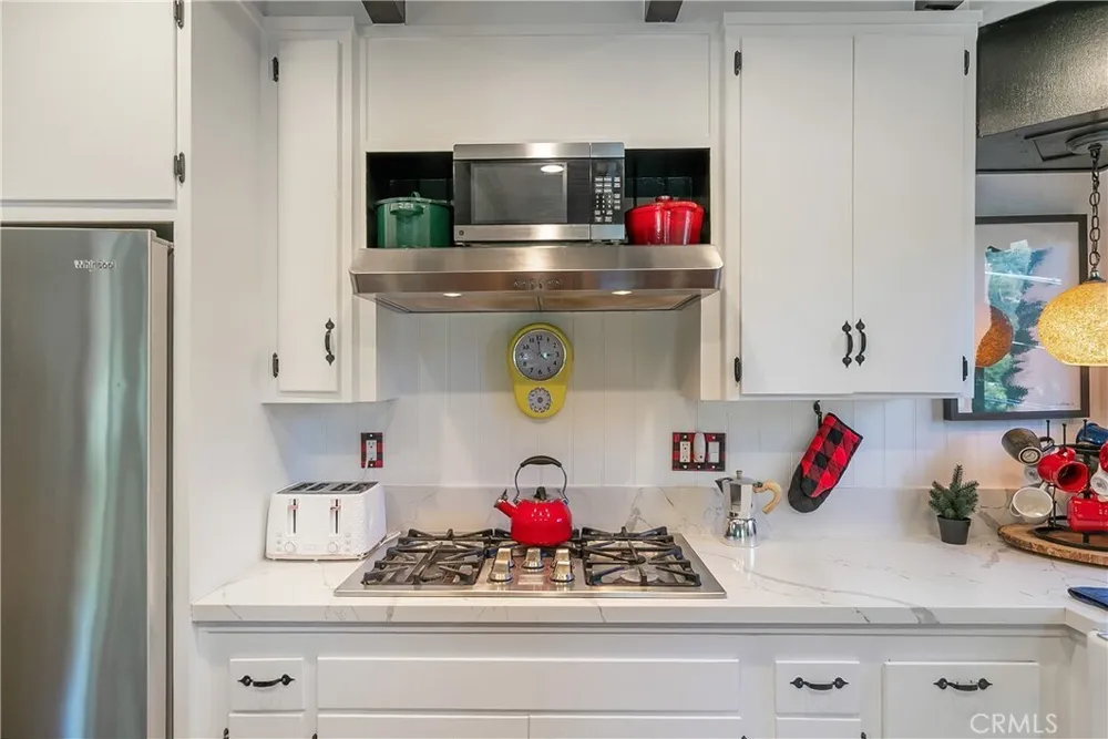 27558 W Shore Rd, Lake Arrowhead, CA 92352