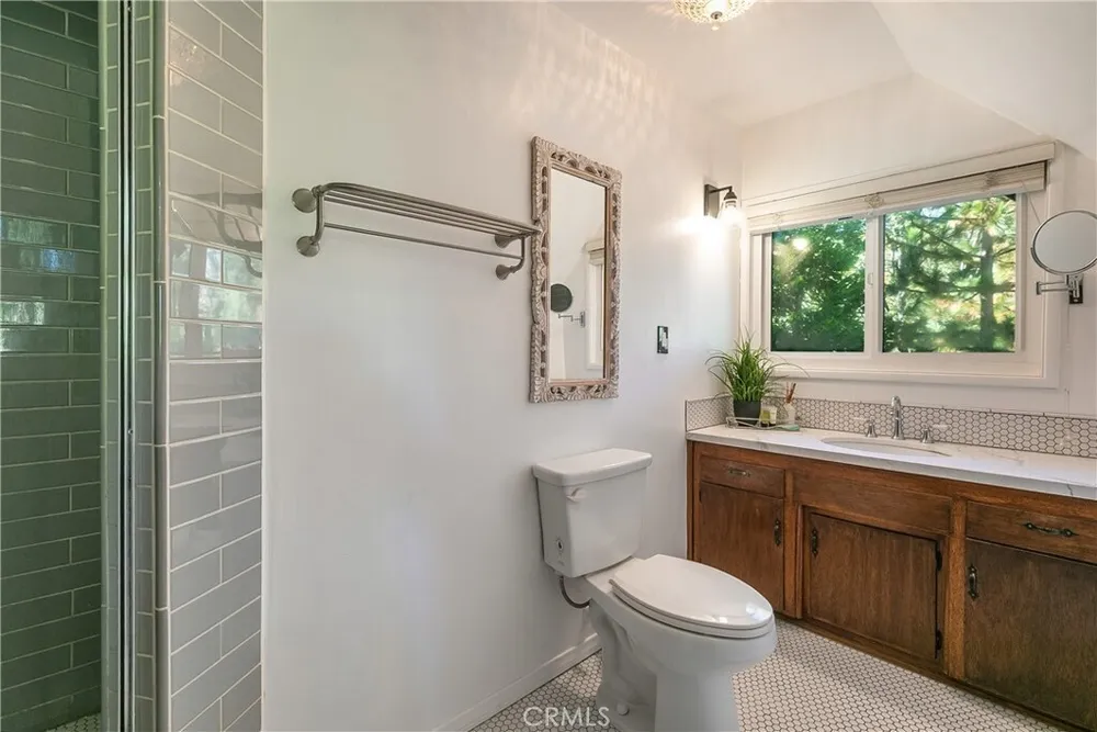 27558 W Shore Rd, Lake Arrowhead, CA 92352