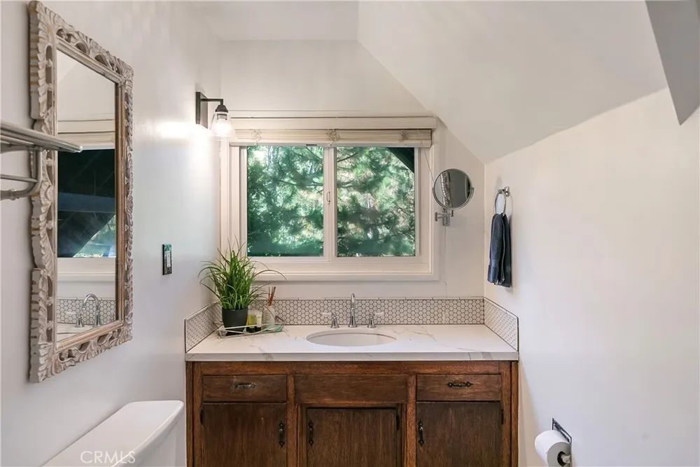 27558 W Shore Rd, Lake Arrowhead, CA 92352
