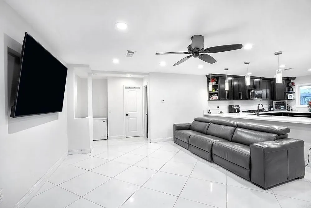 1116 2nd Ave, Chula Vista, CA 91911