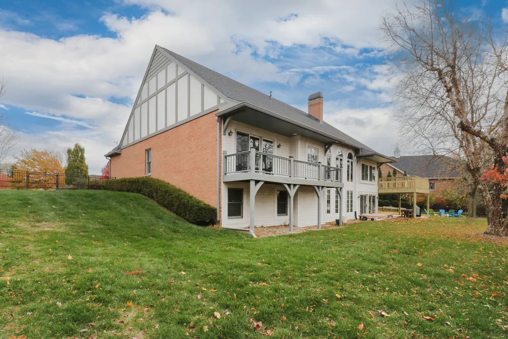 1908 Crimson Ln, Bloomington, IL 61704