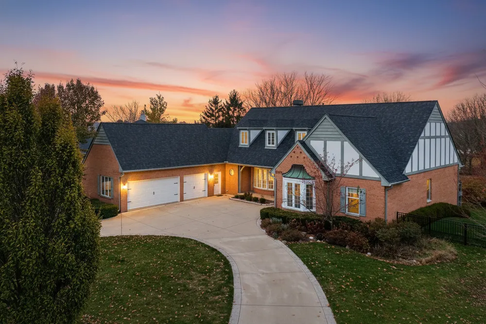 1908 Crimson Ln, Bloomington, IL 61704