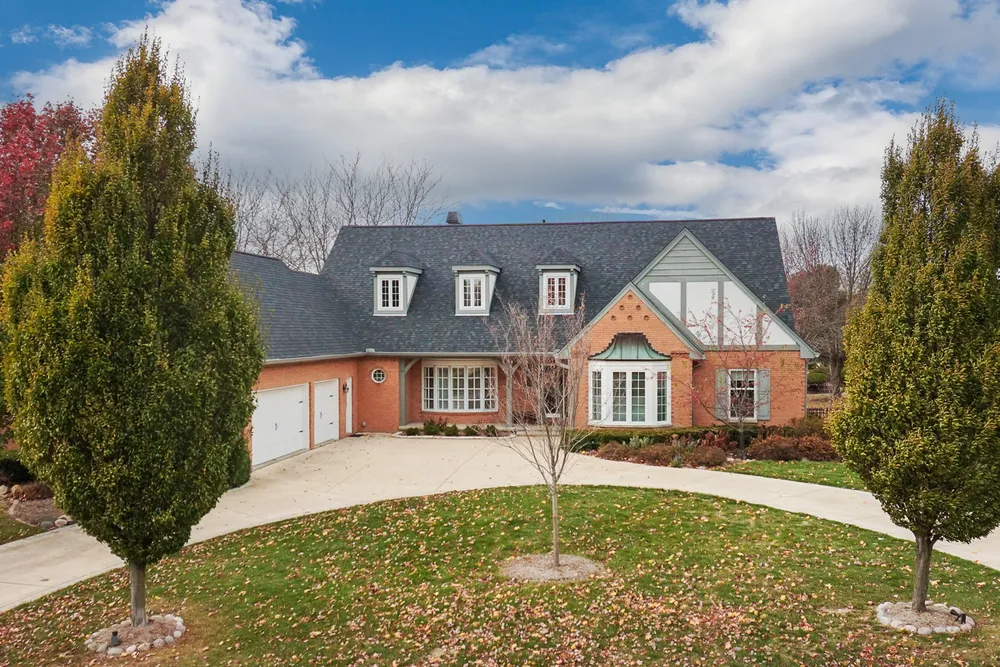 1908 Crimson Ln, Bloomington, IL 61704
