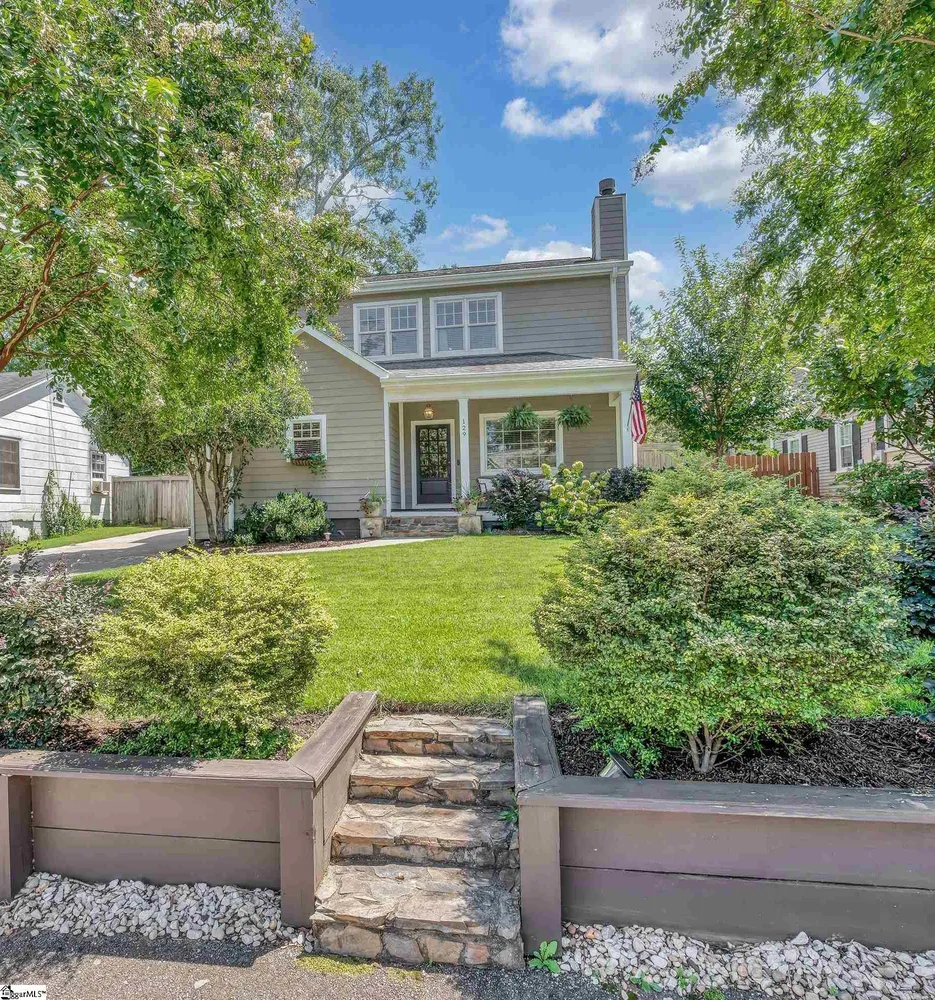 129 Phillips Ln, Greenville, SC 29605