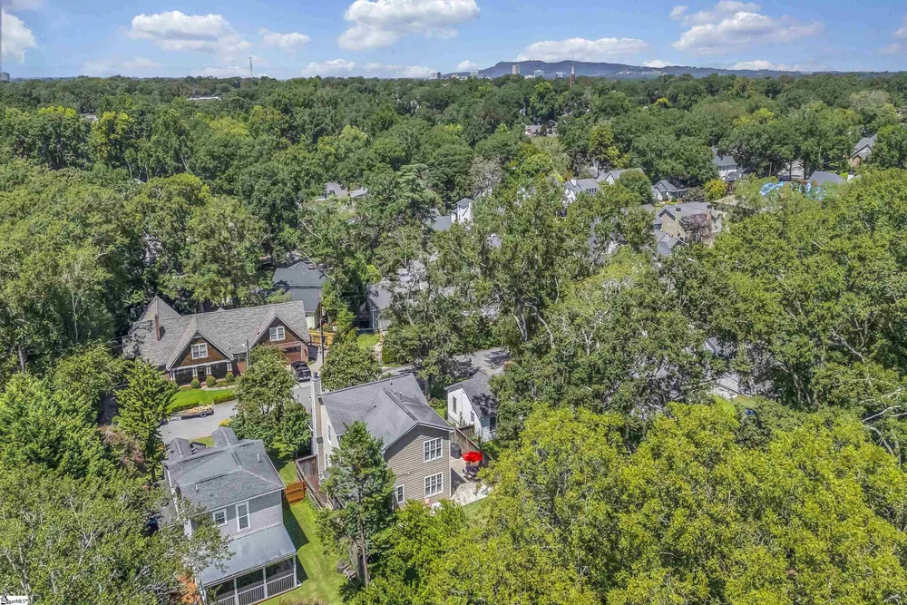 129 Phillips Ln, Greenville, SC 29605