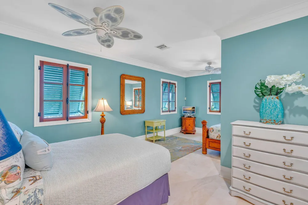 205 15th Circle, Key Colony Beach, FL 33051