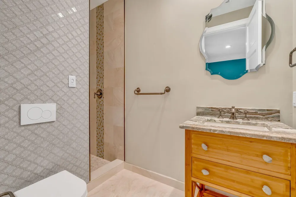 205 15th Circle, Key Colony Beach, FL 33051