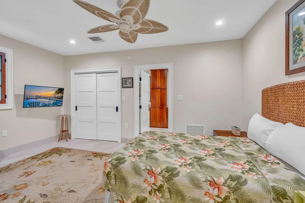 205 15th Circle, Key Colony Beach, FL 33051