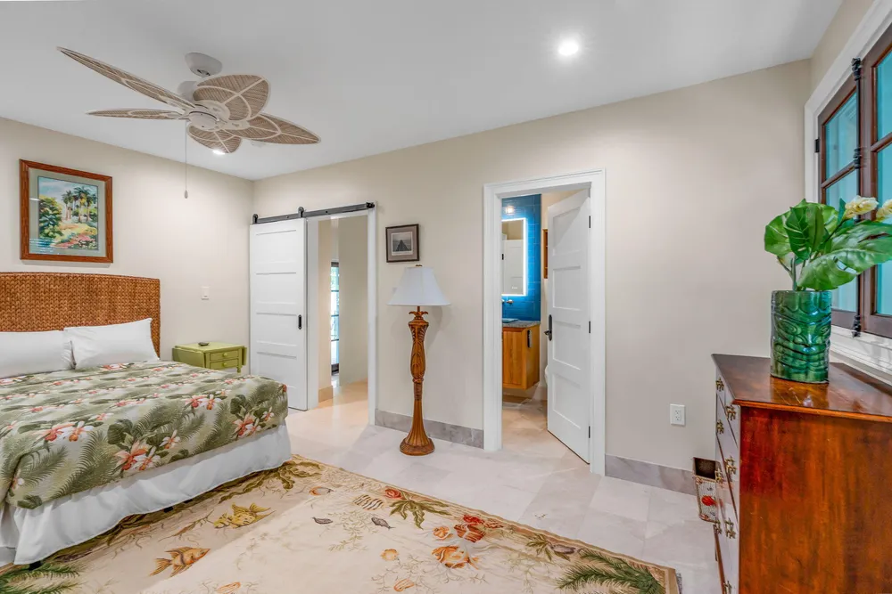 205 15th Circle, Key Colony Beach, FL 33051