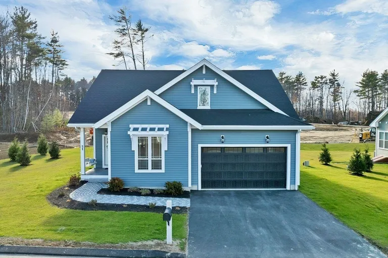 Lady Walsingham Way, Laconia, NH 03246