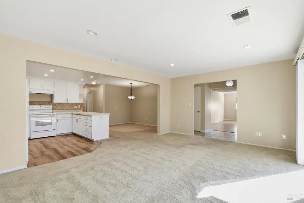 442 Las Casitas, Santa Rosa, CA 95403