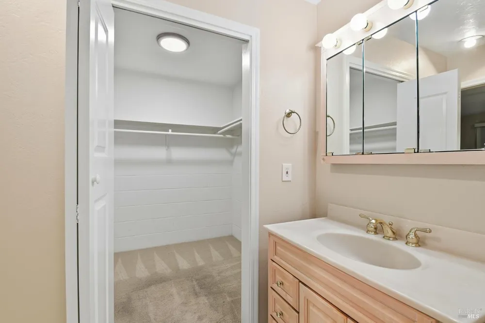 442 Las Casitas, Santa Rosa, CA 95403