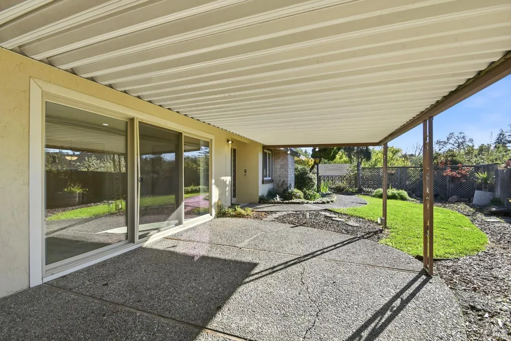 442 Las Casitas, Santa Rosa, CA 95403