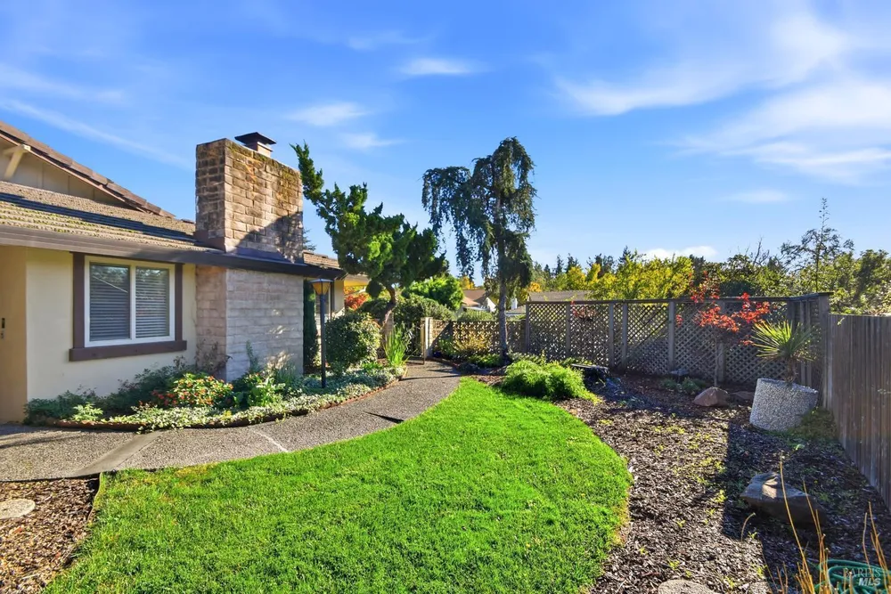 442 Las Casitas, Santa Rosa, CA 95403