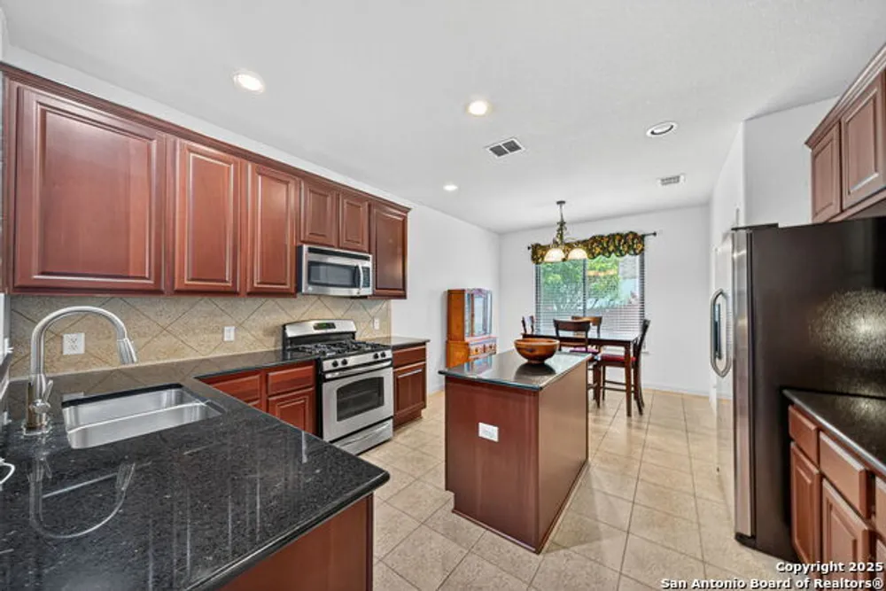 614 Colosseo Way, San Antonio, TX 78253