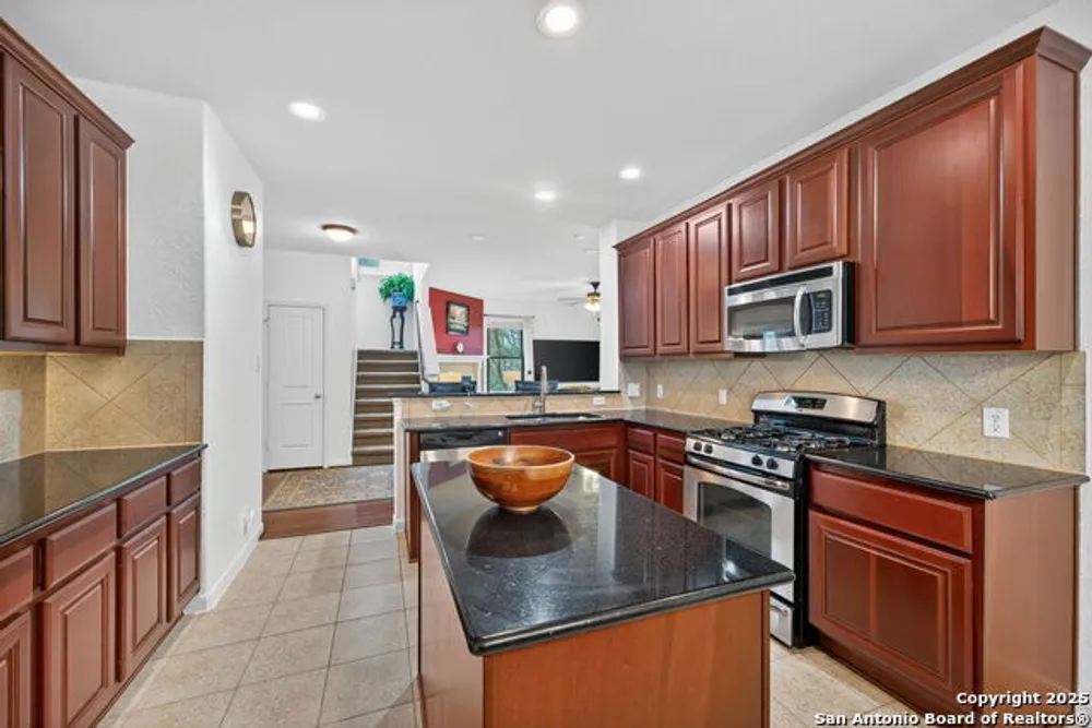 614 Colosseo Way, San Antonio, TX 78253