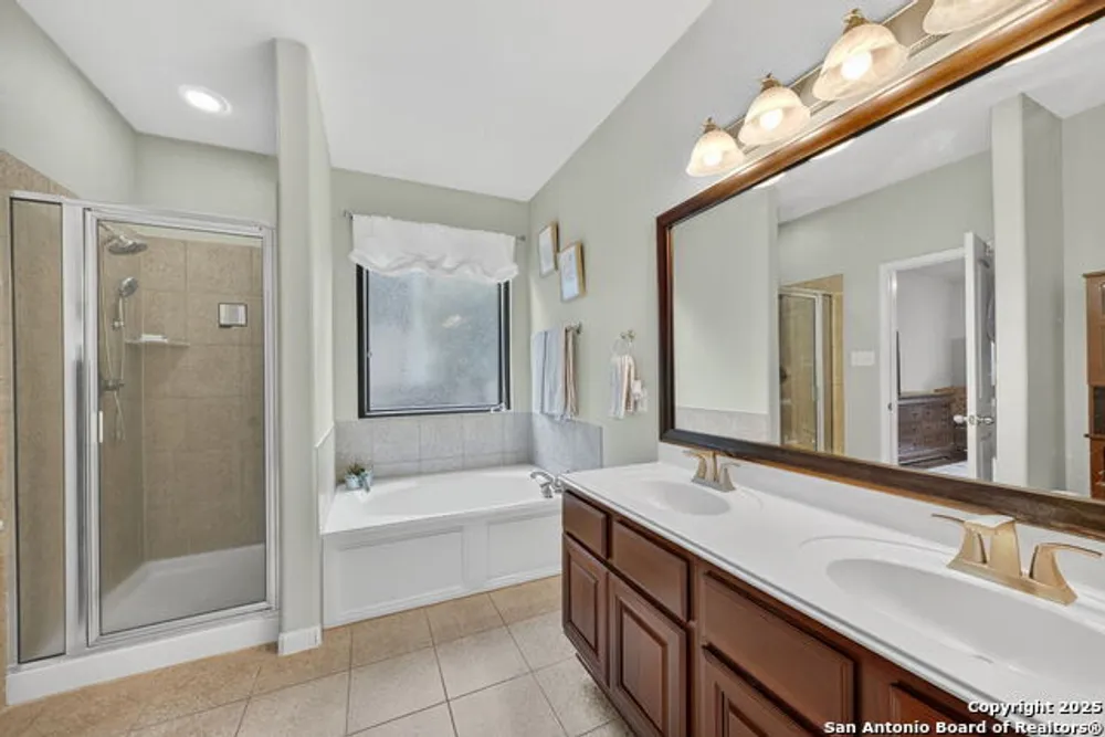 614 Colosseo Way, San Antonio, TX 78253