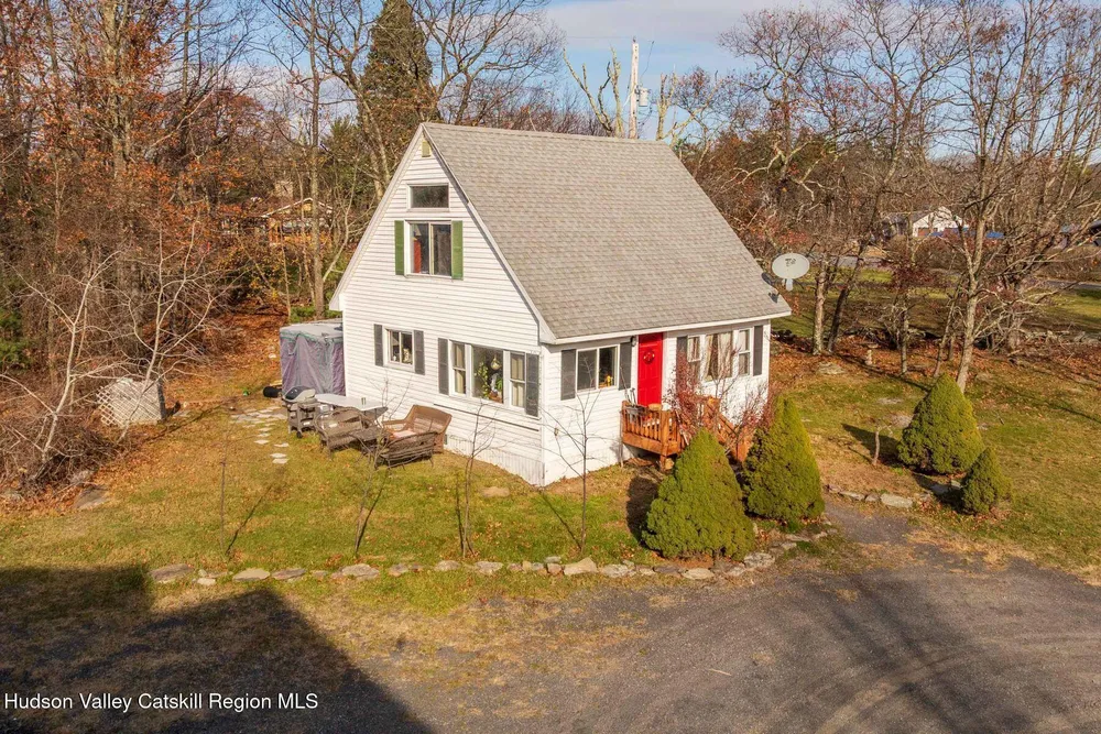 404 Winter Clove Rd, Round Top, NY 12473