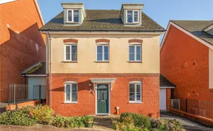 Amethyst Drive, Teignmouth, Devon, TQ14 photo