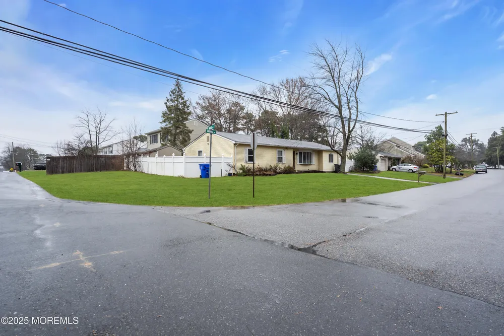 267 Emerald Dr, Brick, NJ 08723