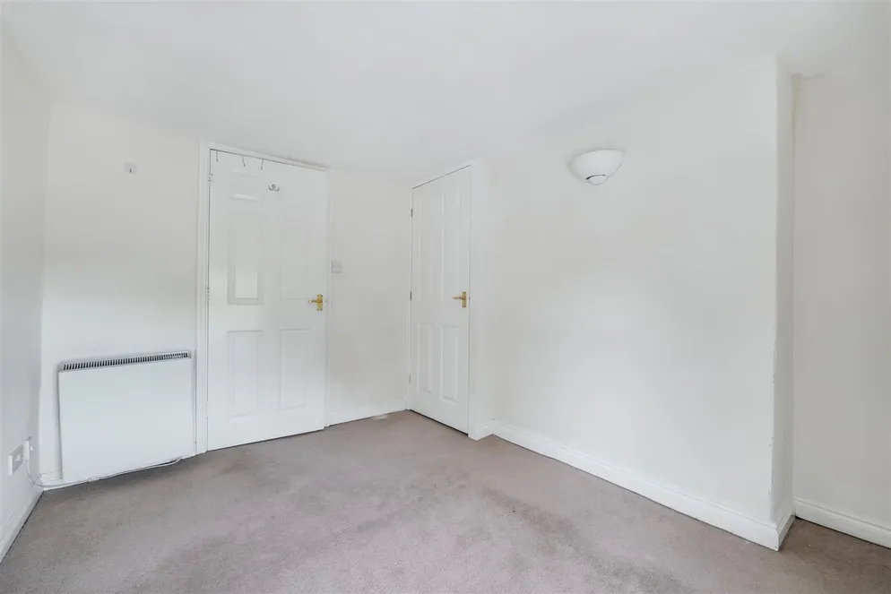 Property carousel item 11