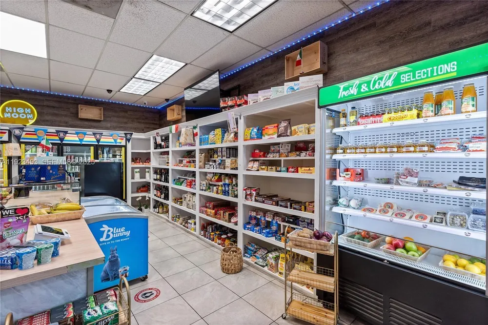 800 West Ave, Miami Beach, FL 33139