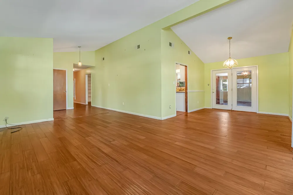 655 Merioneth Dr NE, Fort Walton Beach, FL 32547