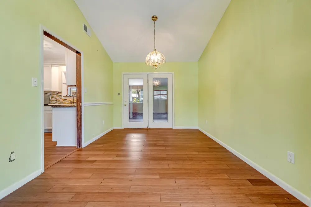 655 Merioneth Dr NE, Fort Walton Beach, FL 32547