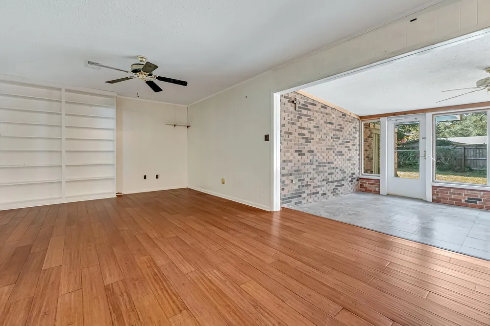655 Merioneth Dr NE, Fort Walton Beach, FL 32547