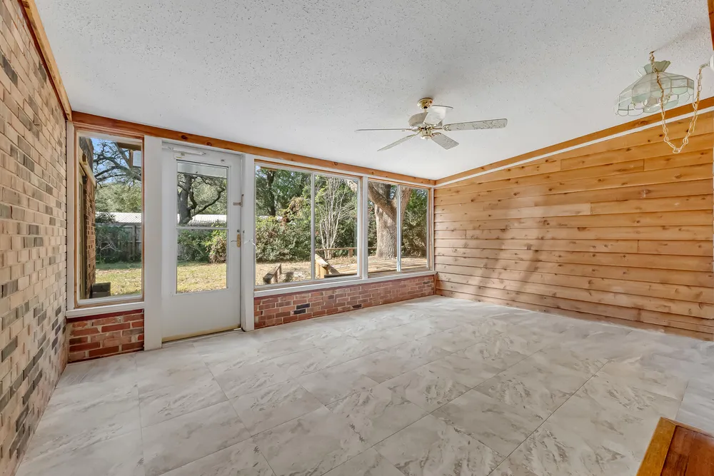 655 Merioneth Dr NE, Fort Walton Beach, FL 32547
