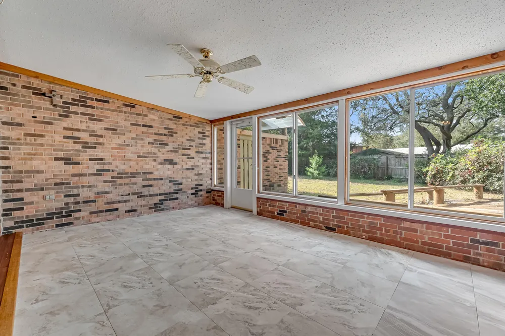 655 Merioneth Dr NE, Fort Walton Beach, FL 32547