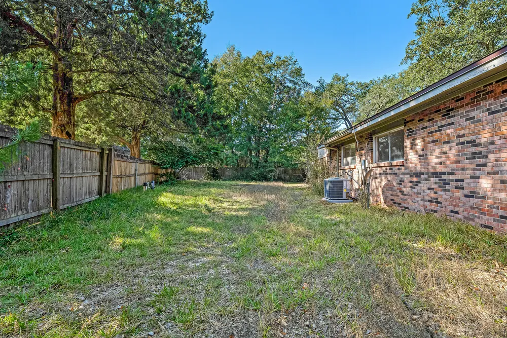 655 Merioneth Dr NE, Fort Walton Beach, FL 32547