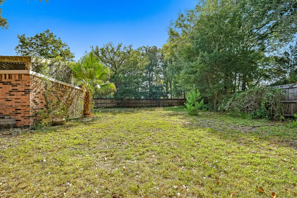 655 Merioneth Dr NE, Fort Walton Beach, FL 32547