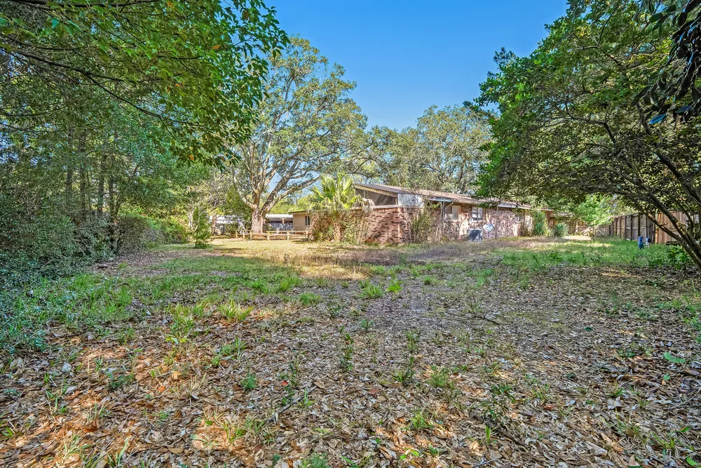 655 Merioneth Dr NE, Fort Walton Beach, FL 32547