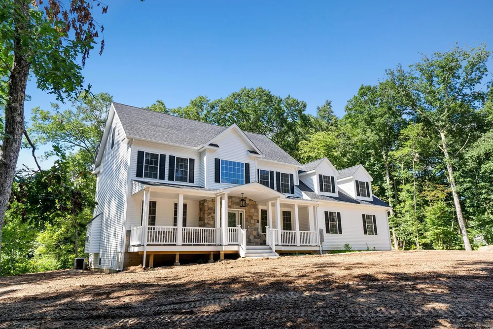 289 Young St, East Hampton, CT 06424