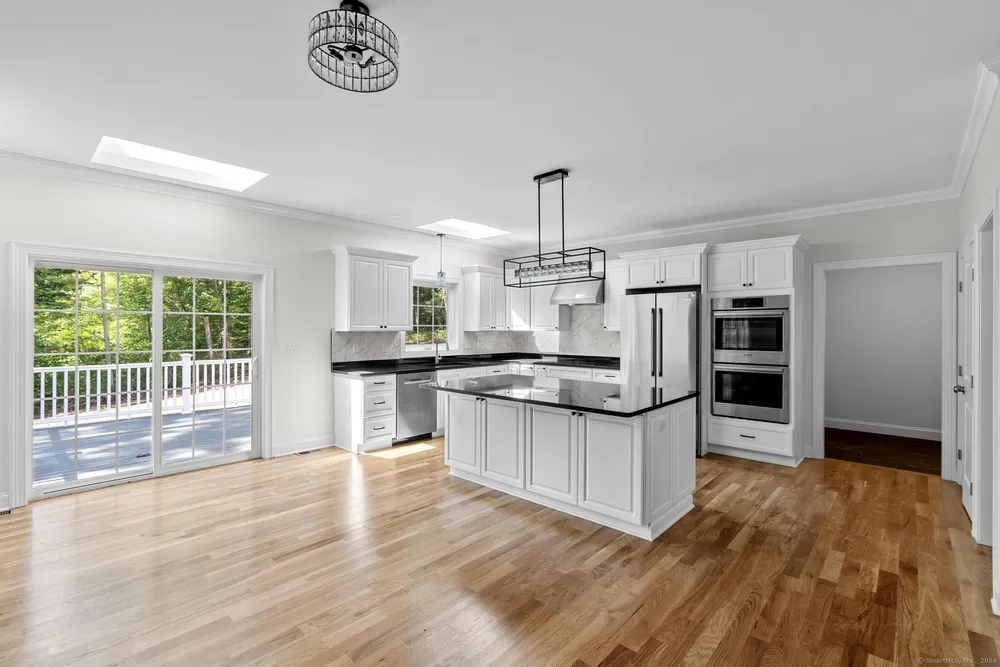289 Young St, East Hampton, CT 06424