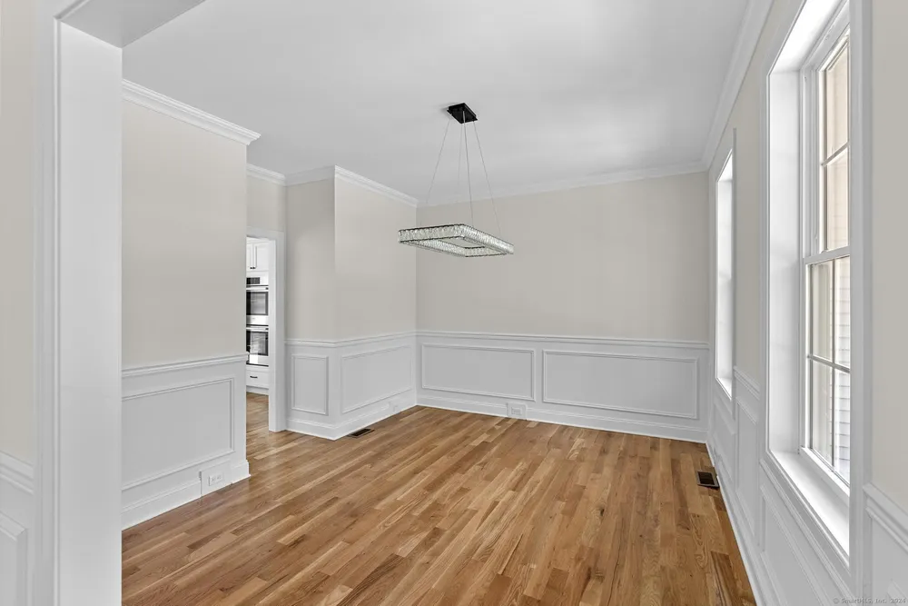 289 Young St, East Hampton, CT 06424