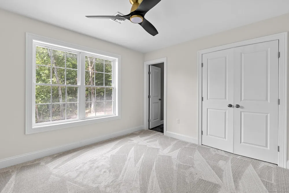 289 Young St, East Hampton, CT 06424