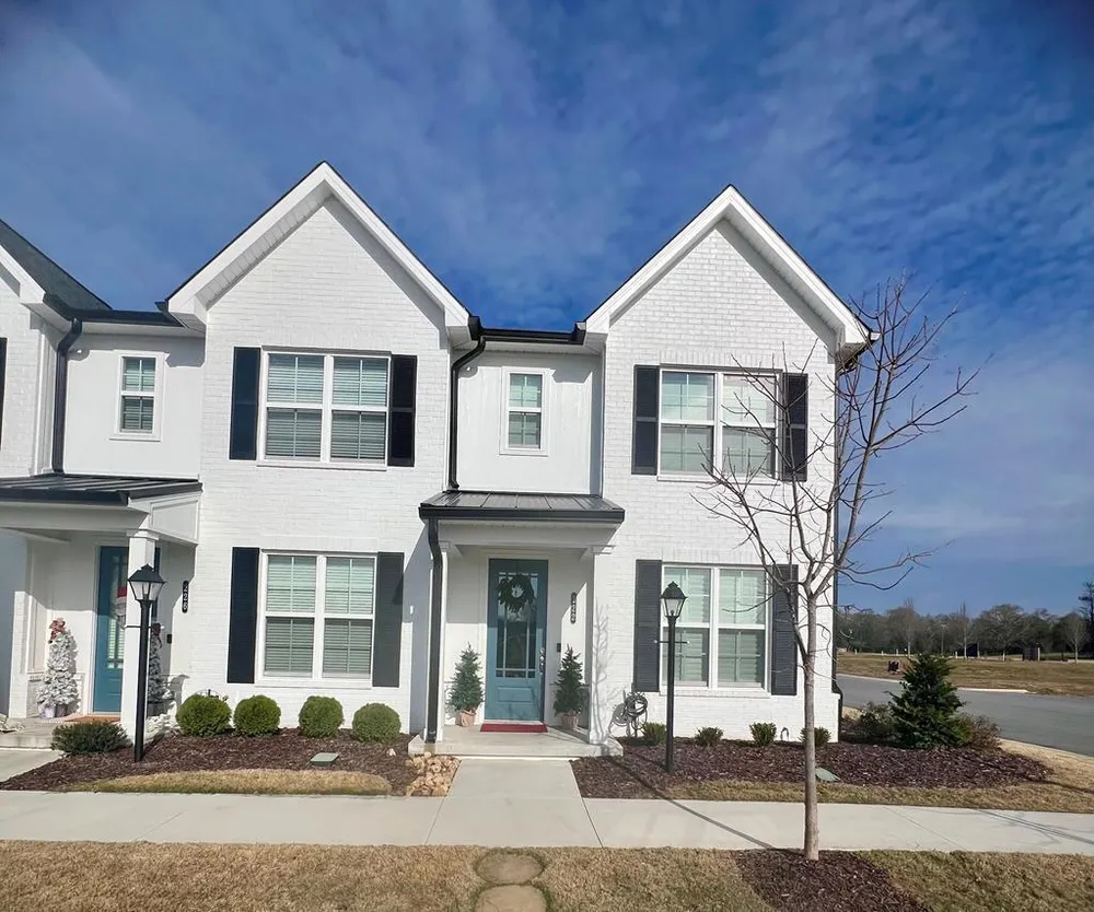 222 Garden Ln, Dalton, GA 30721