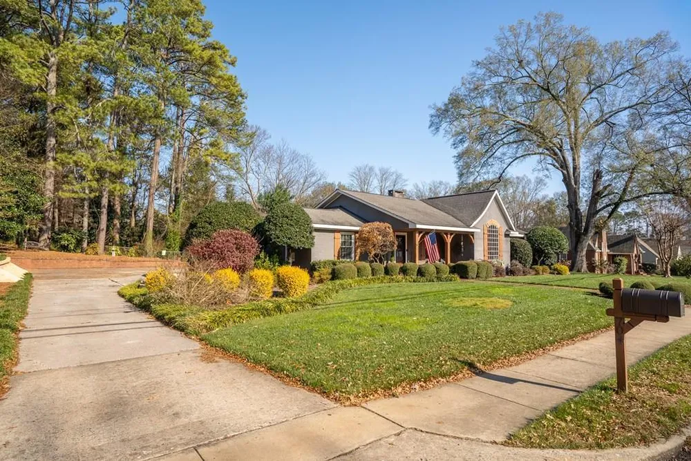 704 Walnut Ave, Dalton, GA 30720